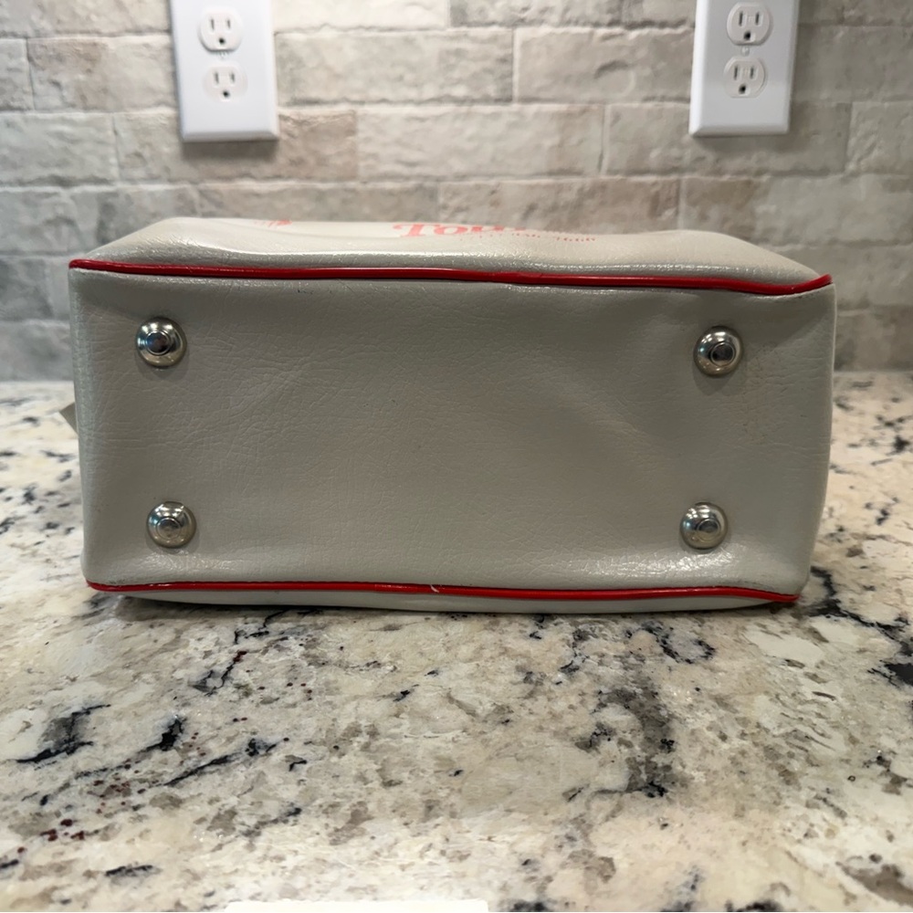 White and Red Travel Bag - Picture 3 of 6